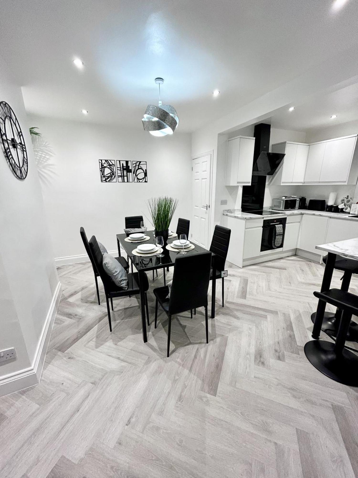 Lymer House - Stylish 3 Bedroom House In 伍尔弗汉普顿 外观 照片