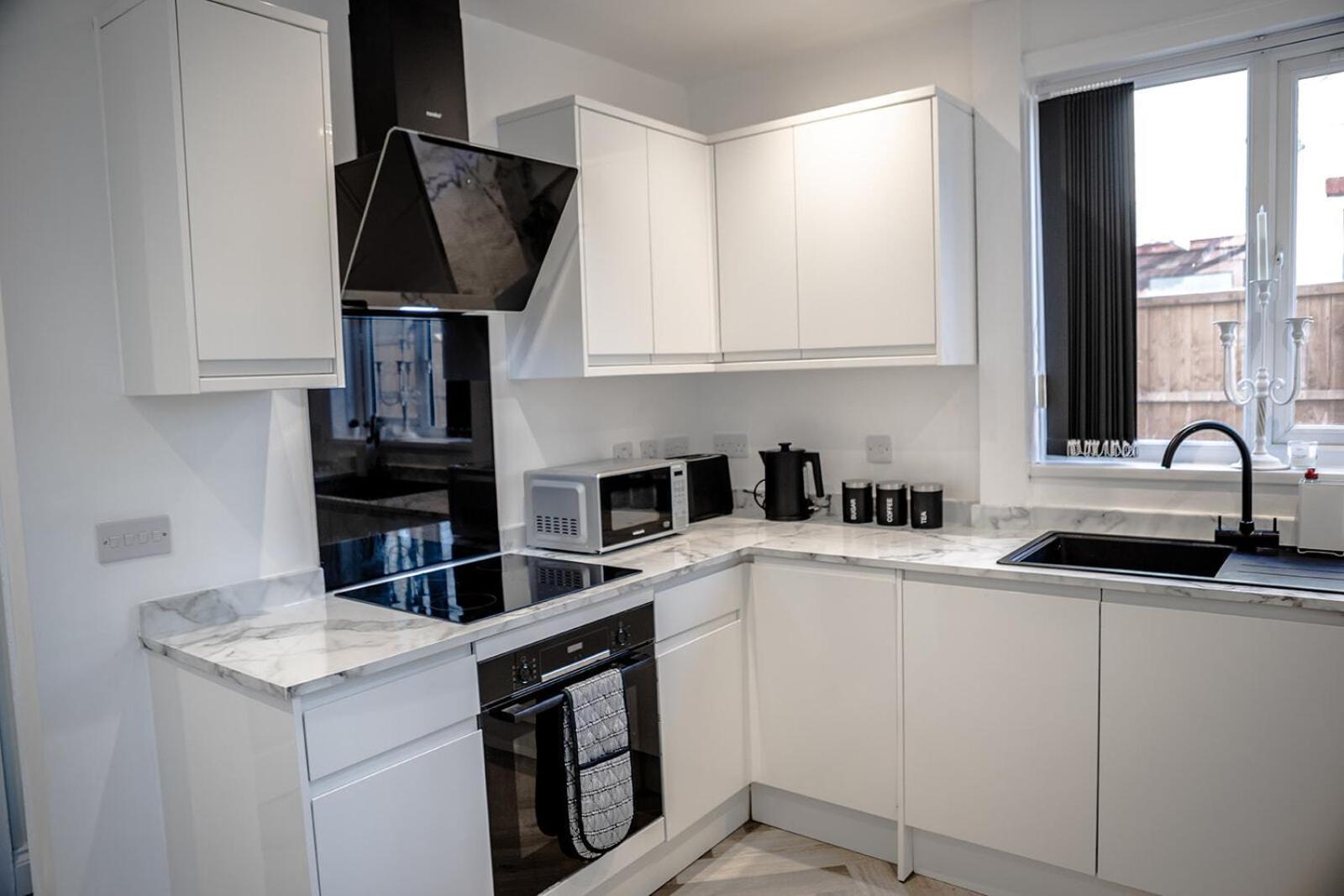 Lymer House - Stylish 3 Bedroom House In 伍尔弗汉普顿 外观 照片