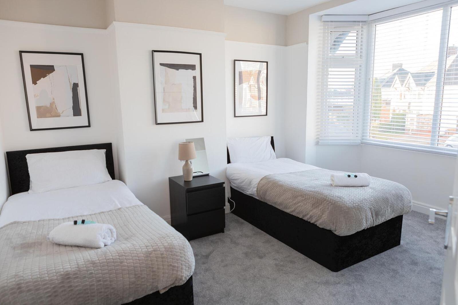 Lymer House - Stylish 3 Bedroom House In 伍尔弗汉普顿 外观 照片