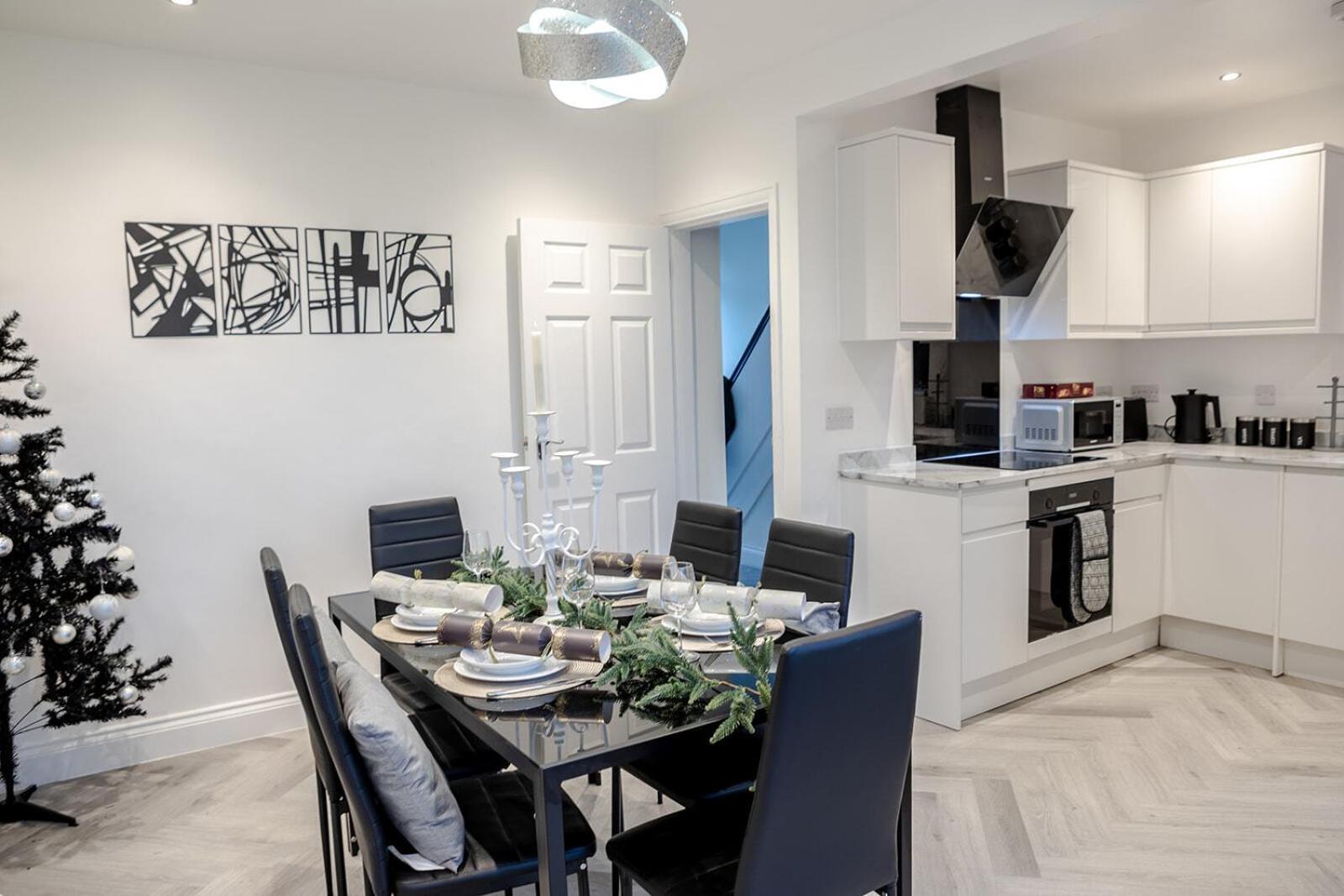 Lymer House - Stylish 3 Bedroom House In 伍尔弗汉普顿 外观 照片